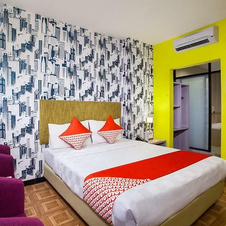 Oyo 119 Belvena Hotel Jakarta Exterior foto