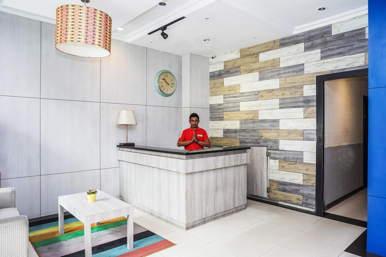 Oyo 119 Belvena Hotel Jakarta Exterior foto