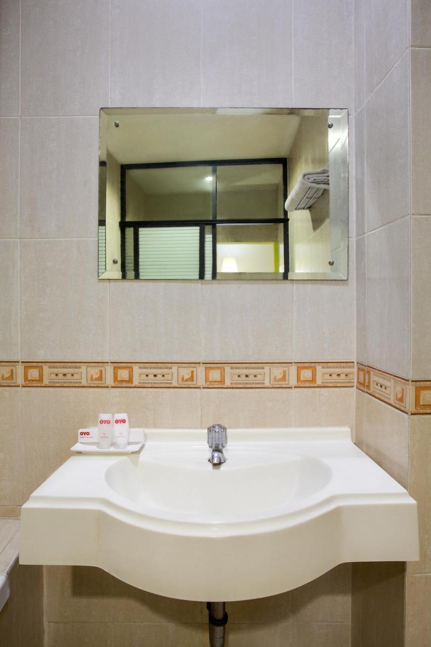 Oyo 119 Belvena Hotel Jakarta Exterior foto